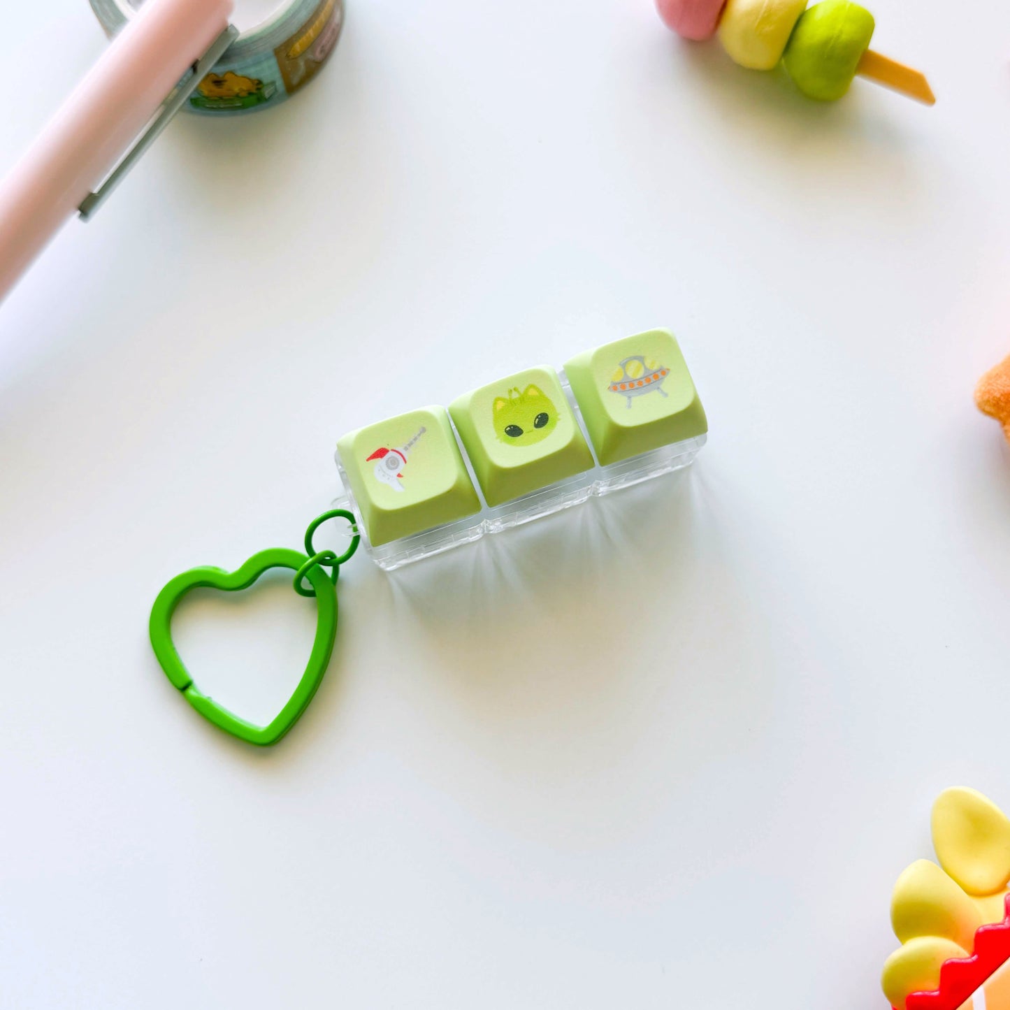 Alien Clicky Fidget Keychain